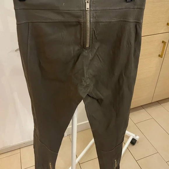 GIVENCHY leather legging